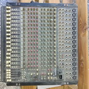 VENDO ESTA MEZCLADO DE SONIDO CONSOLA EN 100 USD - Img 55685388