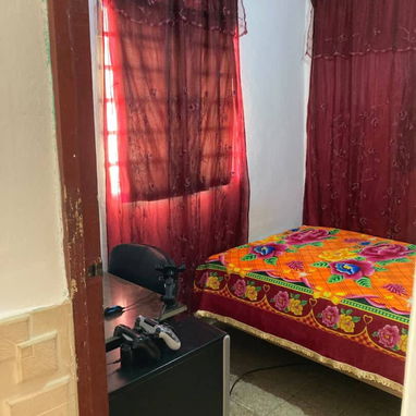 Casa independiente de 3 cuartos, piscina y garaje - 5/10