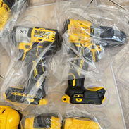 Se vende kit de herramientas marca DeWALT - Img 55928345