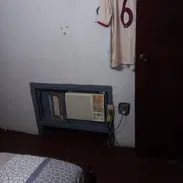 La Casa cuenta con Sala, Cocina Comedor, Baño y dos Cuartos en Barbacoa.... Cerca del Calixto García y de la Universidad - Img 55282399