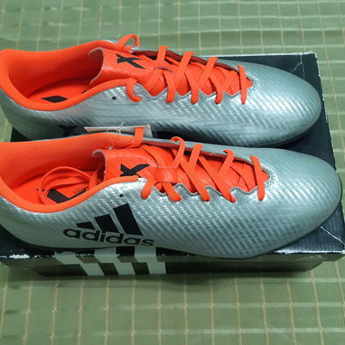 Tenis / tacos Adidas para jugar fútbol - 2/2