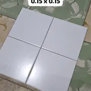 Azulejos de 15 por 15, mate y con brillos, blncos - Img 55386281