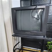 Se vende tv panda con mando + mesa - Img 45337662