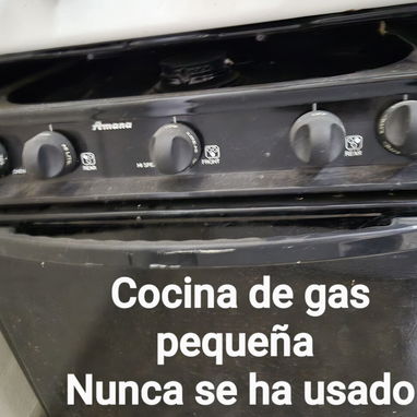 Cocina de gas con horno pequeña - Img 123571595