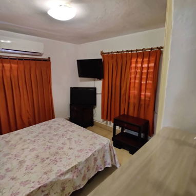 Propiedad en el corazón de la zona comercial de Miramar !!! - Img 119678808