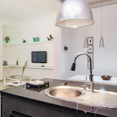 Encantador y espacioso apartamento de 2 habitaciones disponible en Vedado - Img 125866211