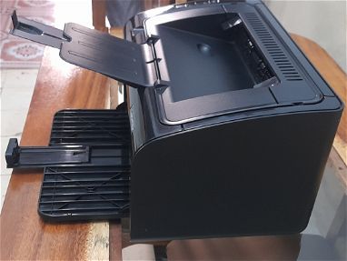 Impresora HP LaserJet Pro P1102w - Negra, toner y hojas. VEDADO. 1 mes GARANTIA - Img 64996307