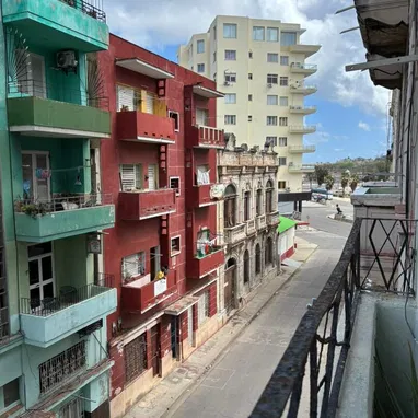 Apartamento en Venta – Prado y Malecón, La Habana - Img 118355772
