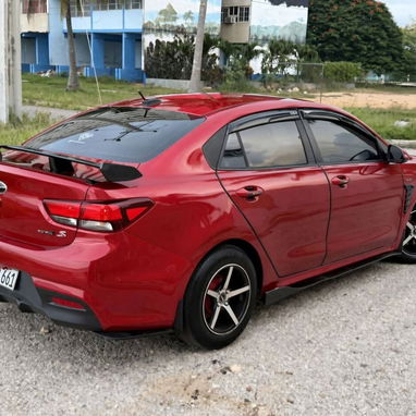 Renta Kia Rio 2023 - 3/6