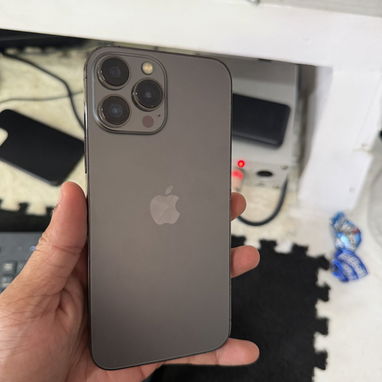 iPhone 13 Pro Max batería en 77 le dura - 2/3