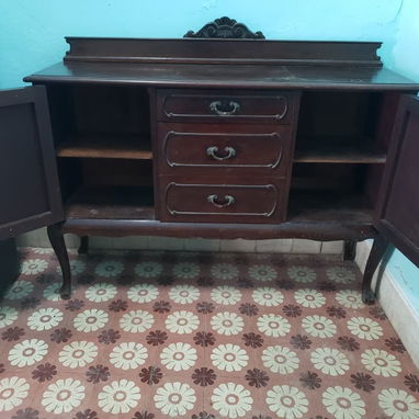 Aparador Antiguo en 260 USD - Img 119599297