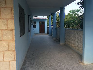Vendo casa en Playa Baracoa de 4 habitaciones con apartamento detrás - Img 43031323