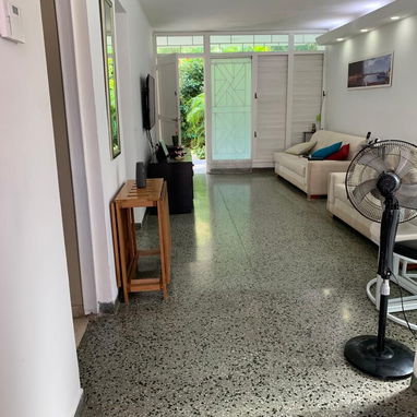 CASA independiente en Nuevo Vedado! 🏡 RENTA LIENAL/POR MESES/LARGAS ESTANCIAS - Img 109468659