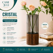 Florero elegante de madera y cristal - Img 56825796