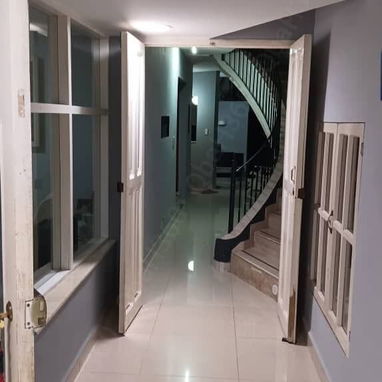 RENTA hostal de 7 habitaciones para 12 personas EN LA BELLA TRINIDAD, con Qba Hostin 360 - 10/10