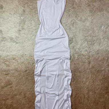 Vestidos corte princesa, de hombro con dos aberturas y enguatadas Crepé - Img 124848917