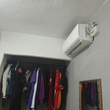 Se vende apartamento en alamar zona 10 muy céntrico muy buen edificio 8500 Euro solo esa moneda - Img 126037739