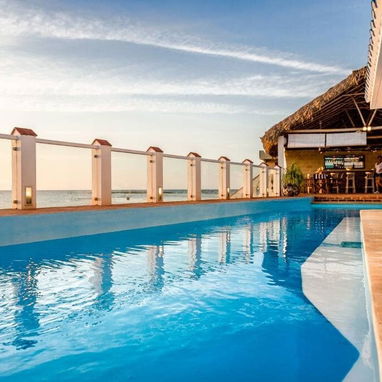 📲Hermosa renta en SANTA FE! con vista al mar y piscina natural, caney, 5 habitaciones - Img 121913540