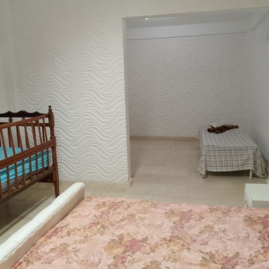 Se vende casa amplia - Img 120940994