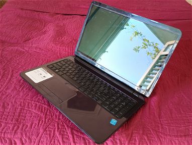 Laptop HP Touchsmart 15 - Img 64723504