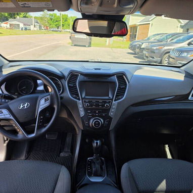 2020 Hyundai Santa Fe SE - Img 123946143