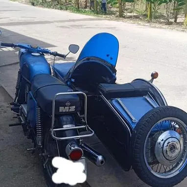 Moto MZ con sidecar de 250cc. - 4/4