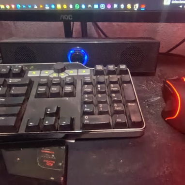 Vendo PC completa o cambio por buena laptop y un vuelto - 4/7
