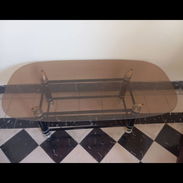 Vendo mesa de centro de cristal y metal para tv - Img 56860195