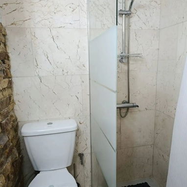 🎯 Apartamento en planta baja, no se va la luz, puerta a la calle - Img 124218529