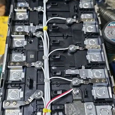BATERIA SAMSUNG D' CELDAS PRISMATICAS DE 1️⃣0️⃣0️⃣ Vol x 5️⃣0️⃣ Ah.... - Img 123657028