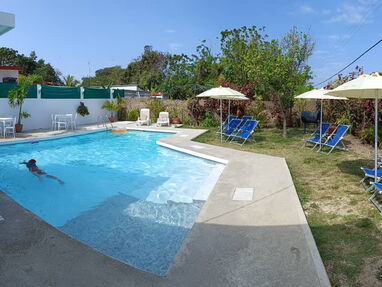 Hermosa casa de alquiler en playa Guanabo! piscina+2 habitaciones+cabinas de hidromasaje - Img 64770688