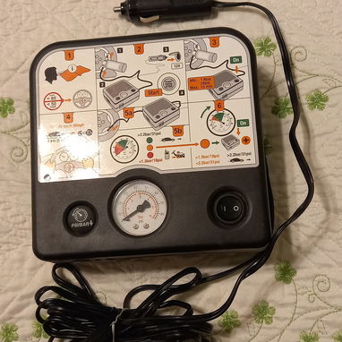Vendo equipo corriente tens, cámara gorro y compresor de aire para carro. - 4/5