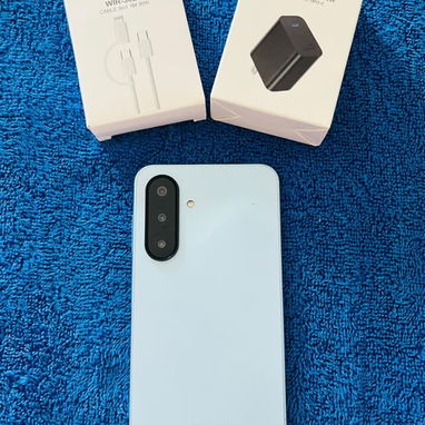 Teléfonos Samsung nuevos 🆕 con cover y cargador 30W - Img 123634047