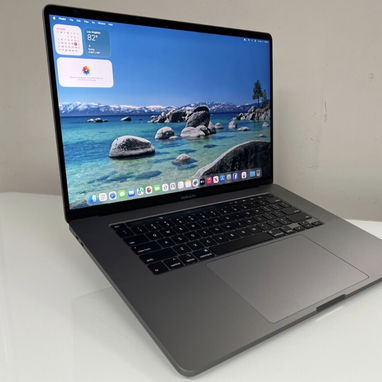 MacBook Pro - Img 124268383