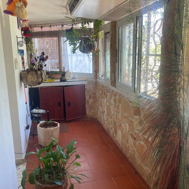 Vendo apto Pastorita primer piso en el reparto Camilo Cienfuegos Habana del este de 3h - Img 119585996