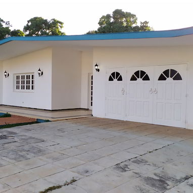 VENTA DE CASA CON PISCINA EN SÚ INTERIOR - Img 111891213