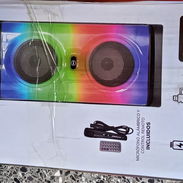 Bocina de música con micrófono 36000 w , Bluetooth, memoria y micro sede nueva en su caja - Img 54516817