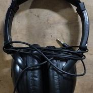 Audifonos de Casco Marca Condor 8 Meses de Uso Excelente Calidad de sonido - Img 56341741