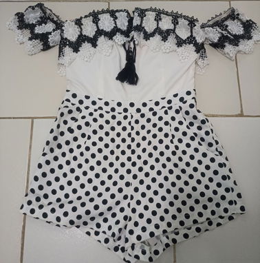 Venta de ropa y un zapato de mujer - Img 98047290