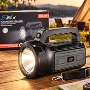 Linterna recargable con radio - Img 58373020