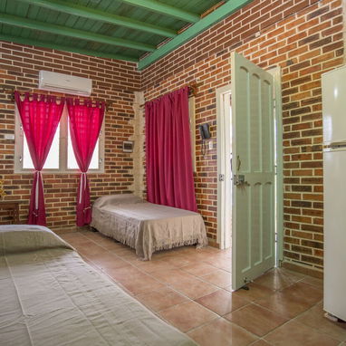 🏡 Casa con Piscina en Guanabo + Playa a 3 cuadras + 30 minutos del centro de la ciudad - Img 120840446