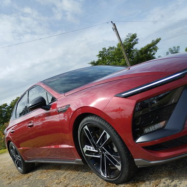Vendo o negocio yhunday sonata del 2024 N line con 11 millas título limpio - Img 103276697