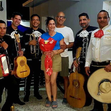 MARIACHIS EN LA HABANA CUBA - Img 124814715