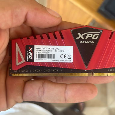 vendo  h110 con micro i5 de 7 generación  16 gb de ram dispada 2 discos duros uno de 8 y uno de 6 al 100 de vida  disco - 5/7