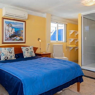Cod.Z ✨Se renta hostal de lujo ✨tiene  8 habitaciones + planta eléctrica - Img 115925105