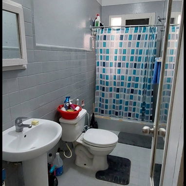 Se vende apartamento en 16000 usd a pocos metros de 41 y 42 playa, la cuadra muy tranquila y segura, apenas se oyen ruid - 5/10