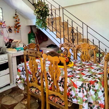 SE VENDEN DOS CASAS 🏠CON GARAGE POR UN MISMO PRECIO CON TODO ADENTRO - Img 127636732