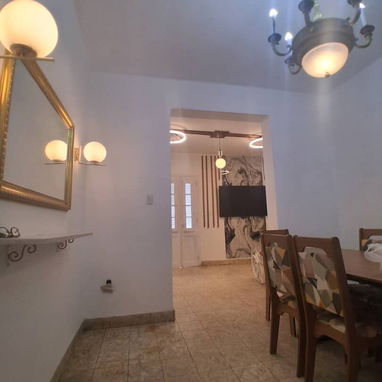 SE VENDE apartamento de lujo exterior 2 balcones(110m²)GARAJE, 1er PISO en el centro de la Vibora - 10/10