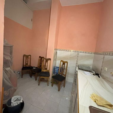 Apartamento en 3er piso en Prado y Malecón, límites de Centro Habana y Habana Vieja - Img 123929546