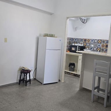 Alquiler de Larga Duración en Apartamento Edificio Super Cake, Centro Habana - Img 118796043